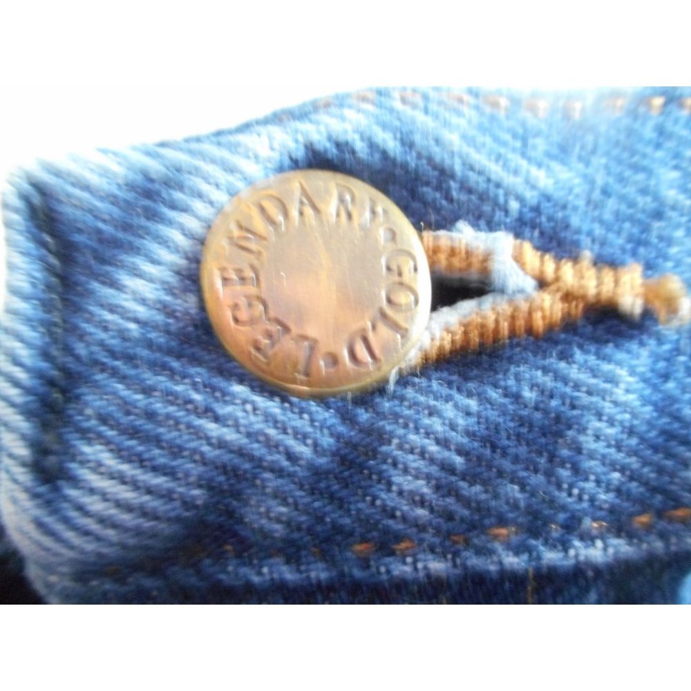 Legendary Gold Jeans Size 32 x 30 Regular Fit 100% cotton straight leg jeans - Picture 4 of 10